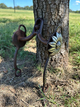 Load image into Gallery viewer, Floral Greca Silver Bit