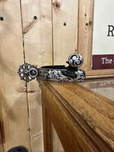 Load image into Gallery viewer, Chihuahua #2 Snowflake Spur