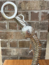 Load image into Gallery viewer, Sencillo V Shank Bit