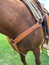 Load image into Gallery viewer, Breast Collar 3 piece Heavy Harness Leather
